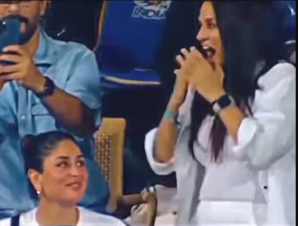 From Kareena Kapoor To Abhishek Bachchan - Bollywood Stars In Awe Of MS Dhoni's 3 6s vs MI